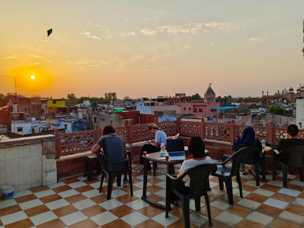 Hotel India Inn Walking Distance From Taj Mahal-- Rooftop Taj Mahal View Agra  Dış mekan fotoğraf