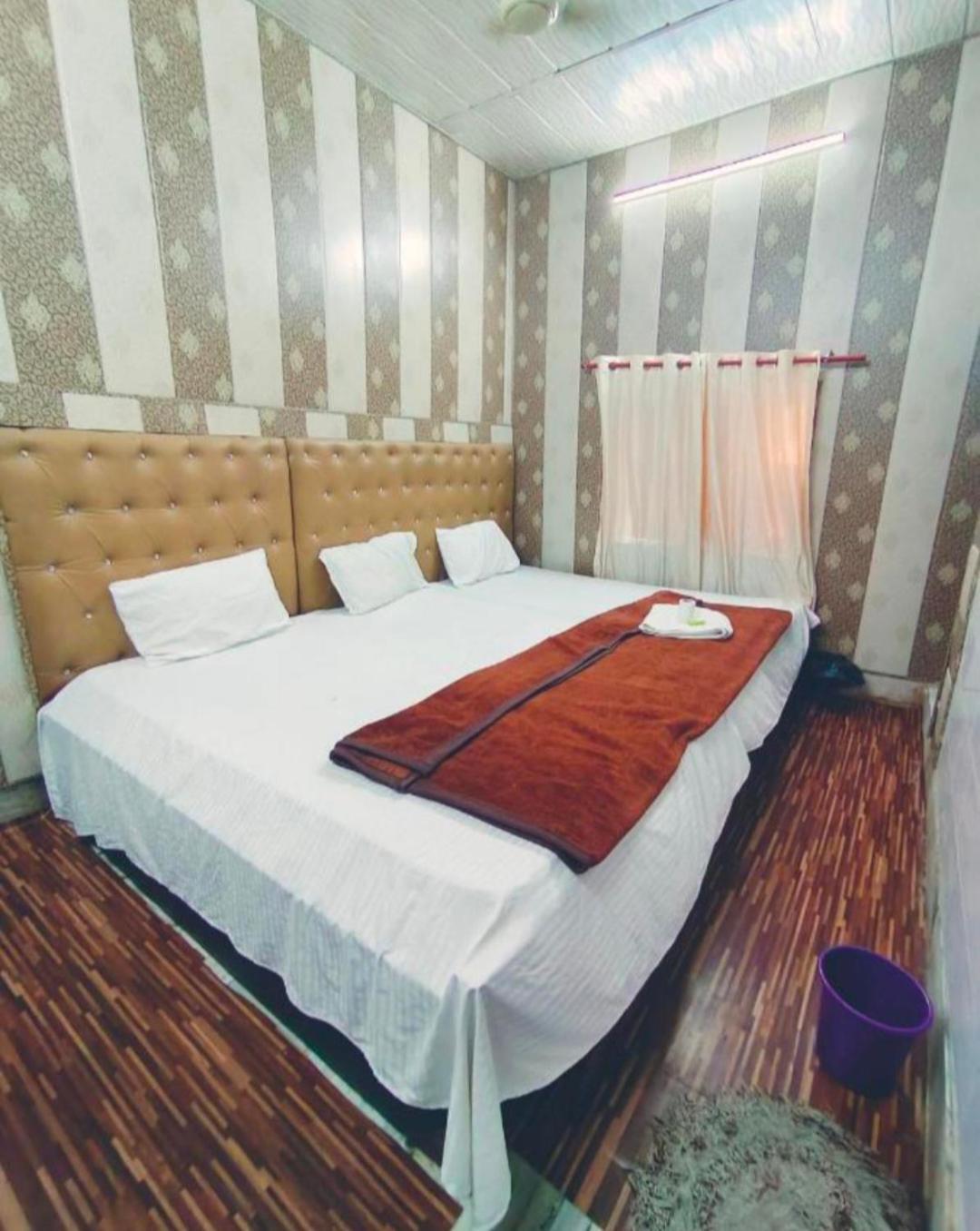 Hotel India Inn Walking Distance From Taj Mahal-- Rooftop Taj Mahal View Agra  Dış mekan fotoğraf